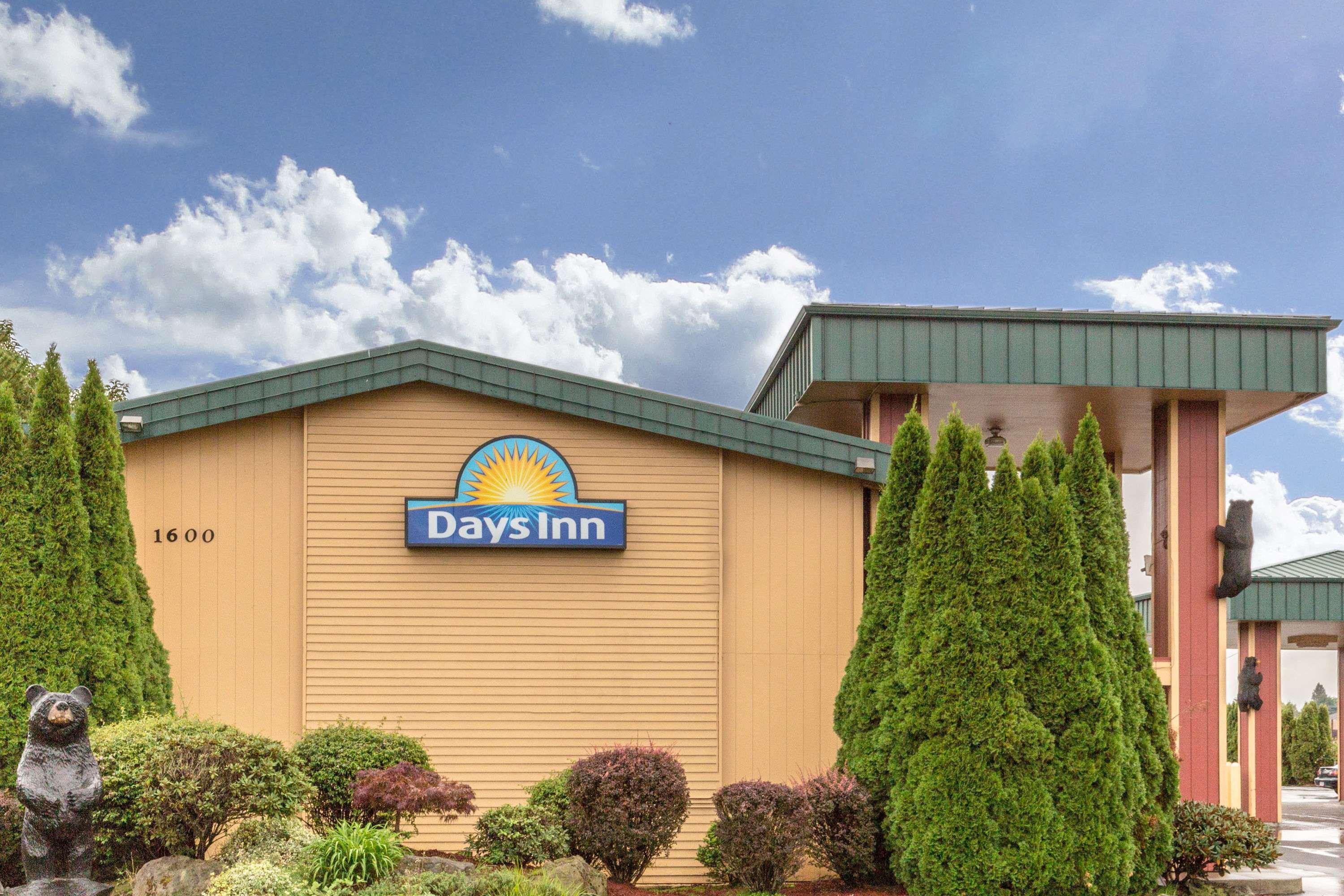 סאלם Days Inn By Wyndham Black Bear מראה חיצוני תמונה